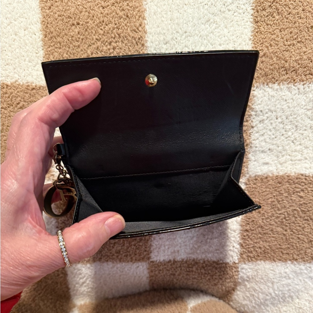 DIOR Patent Cannage Lady Dior Eden Wallet Black - Picture 6 of 13